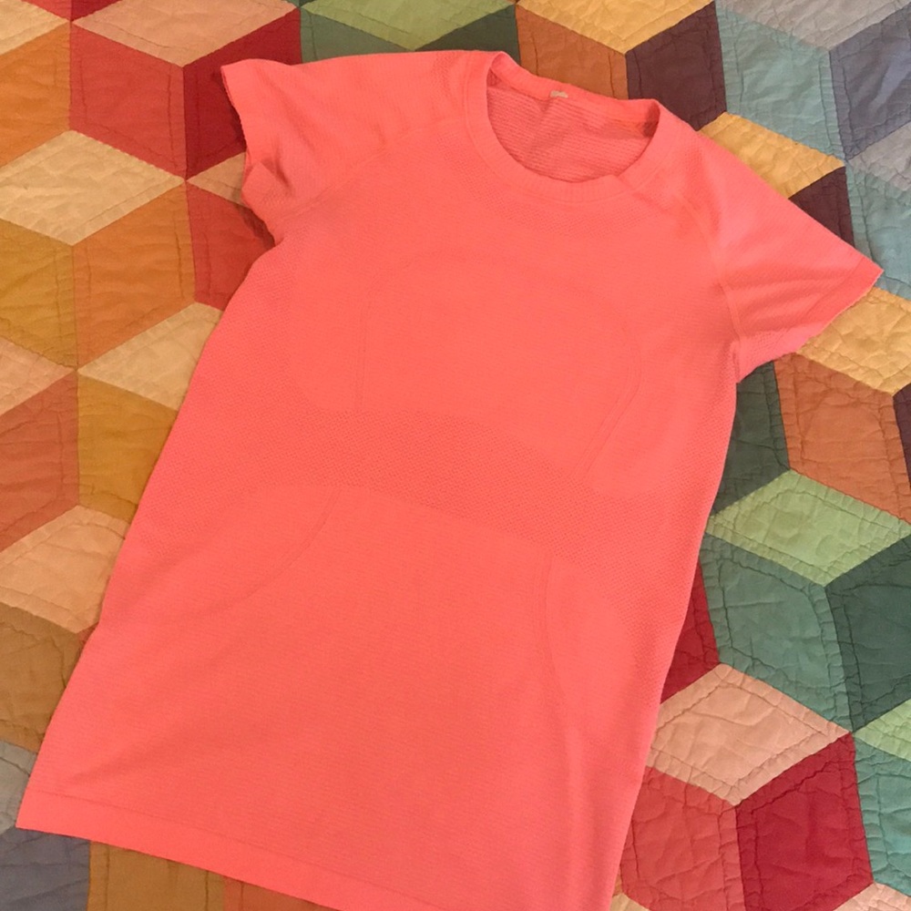 Lululemon Swiftly Tee Size 8